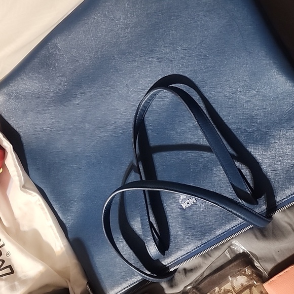 Louis Vuitton,  fendi, mcm burberry, Celine YSL, dior. Prada chanel,Cartier - Picture 5 of 6